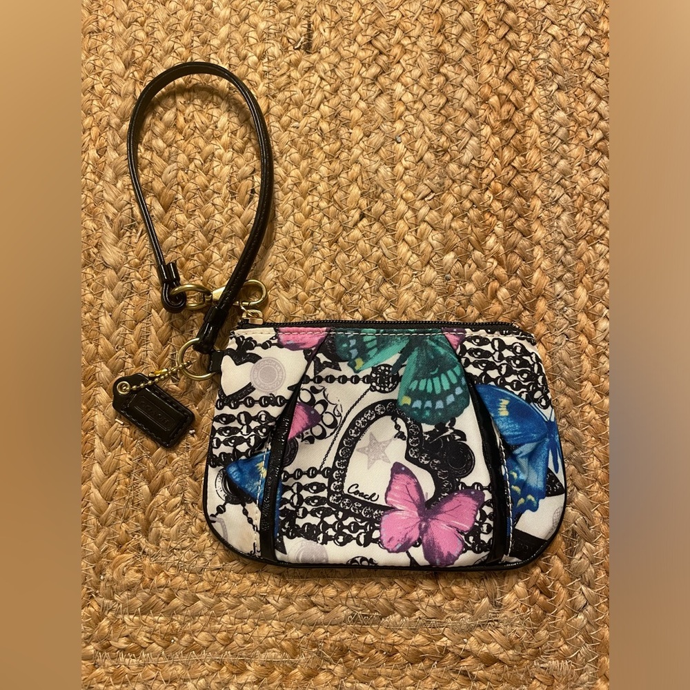 Coach - Limited edition Carly print small wristlet